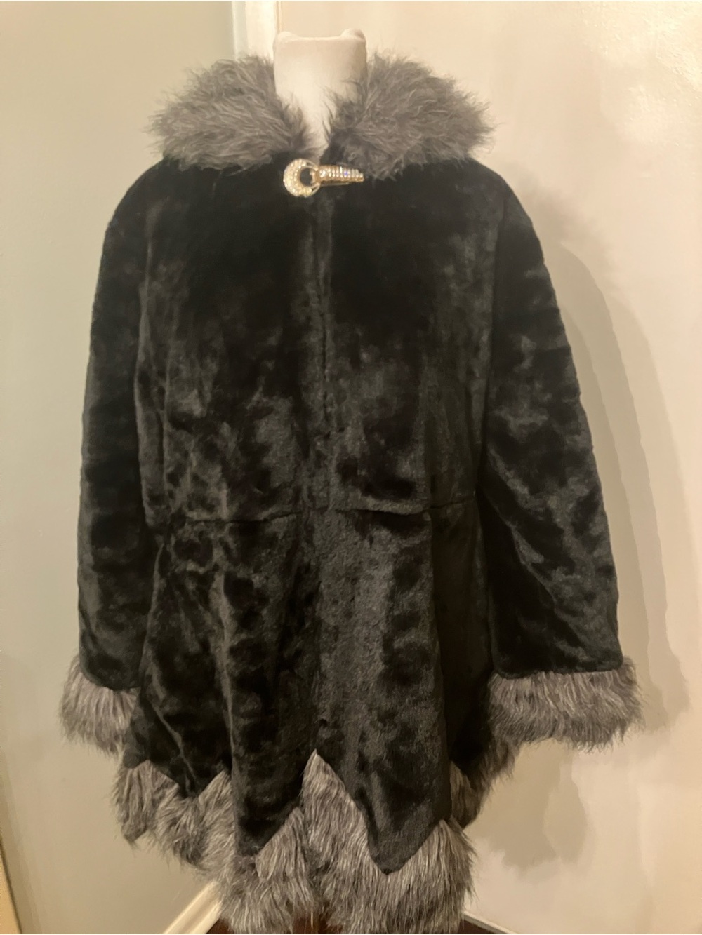 Fashion Brand Company Black Coat with Gray Faux-Fur Trim